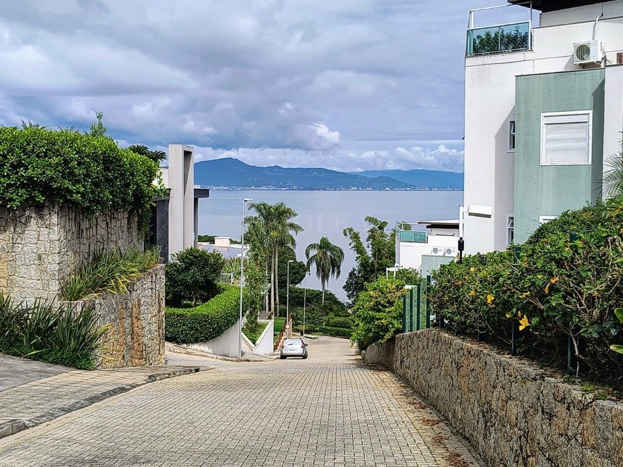 Casa em Condominio em Cacupé