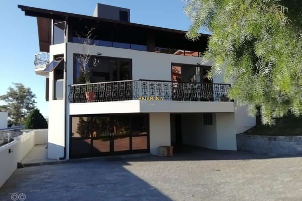 Casa comercial em Centro