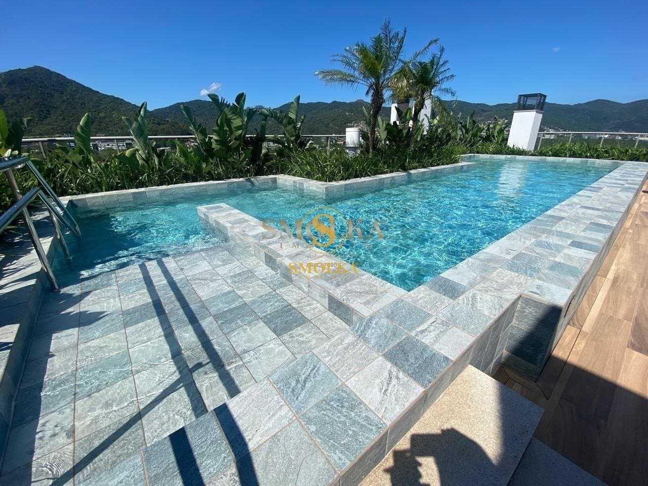 Apartamentos em Cacupé