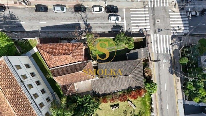 Casa comercial em Centro