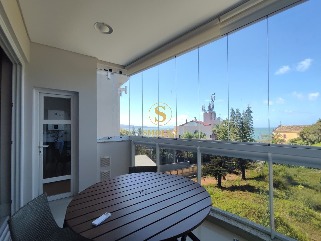 Apartamentos em Canajurê
