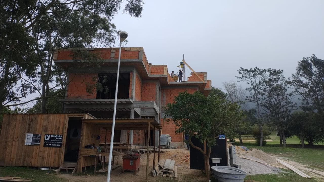 Casa em Condominio em Ingleses do Rio Vermelho