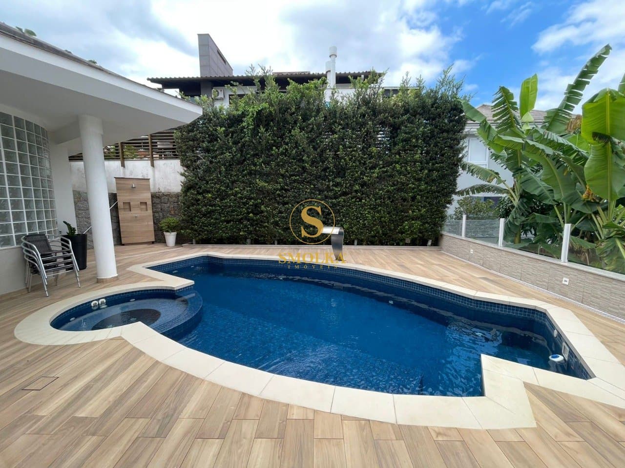 Casa em Condominio em Cacupé