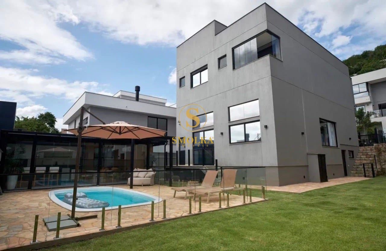 Casa em Condominio em Itacorubi