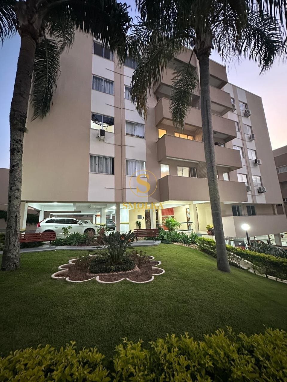 Apartamentos em Carvoeira