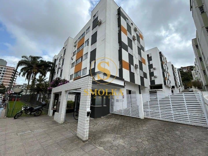 Apartamentos em Carvoeira